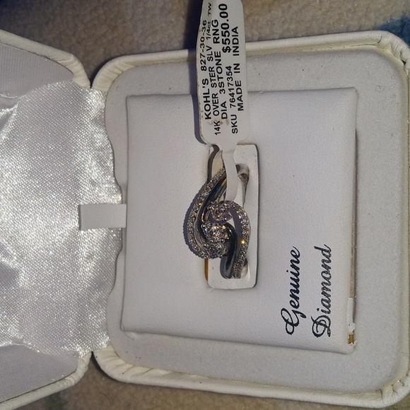 Diamond ring - Picture 2 of 2